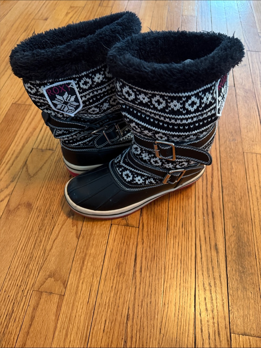 Roxy Black & White Knit Snow Boots with Faux Fur Cuff